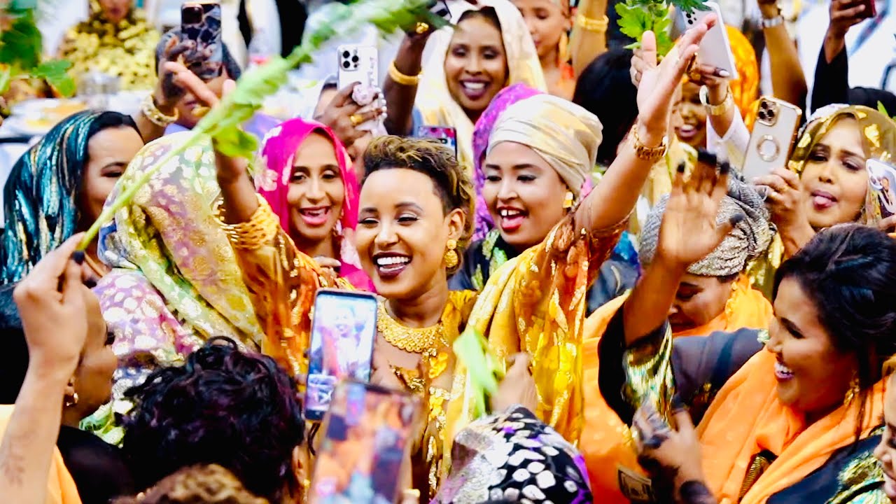 FARHIYA KABAYARE HEESTII HABARYARO /CASHO SHARAFTII IYO SURPRISE LOGU SAMIYEY LONDON 2022/
