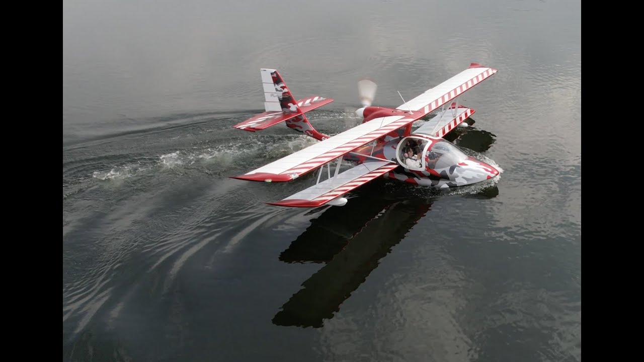 Plane Does Donuts In The Lake