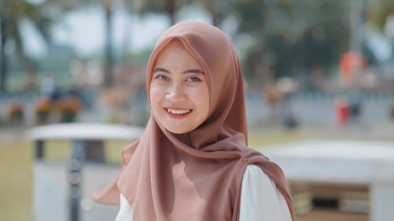 DJ SIFATE MURID - Ella Fitriyani