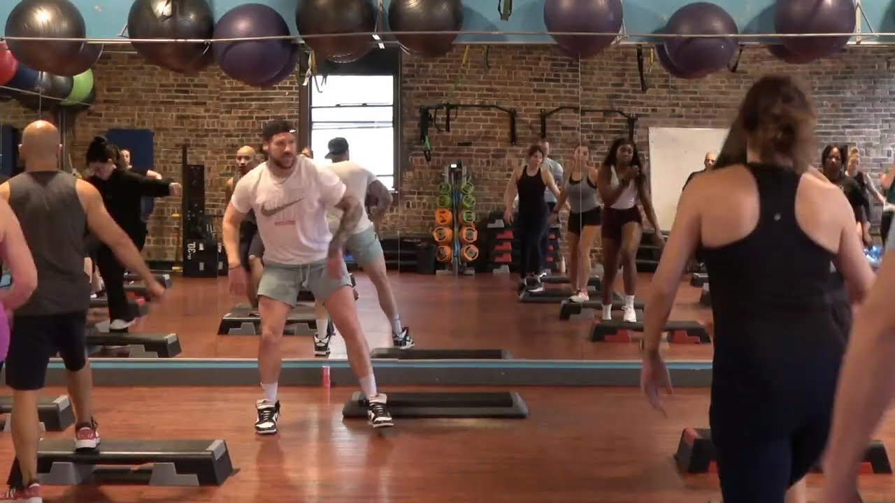 Sport Step Aerobics Workout – Pick Up the Pace! (2/3)