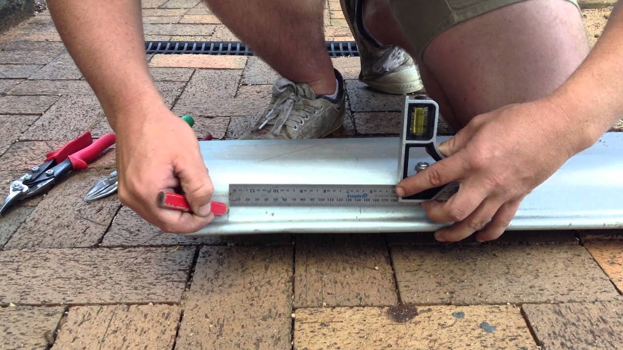 Always Affordable Roofing cutting external corner with Quad 150