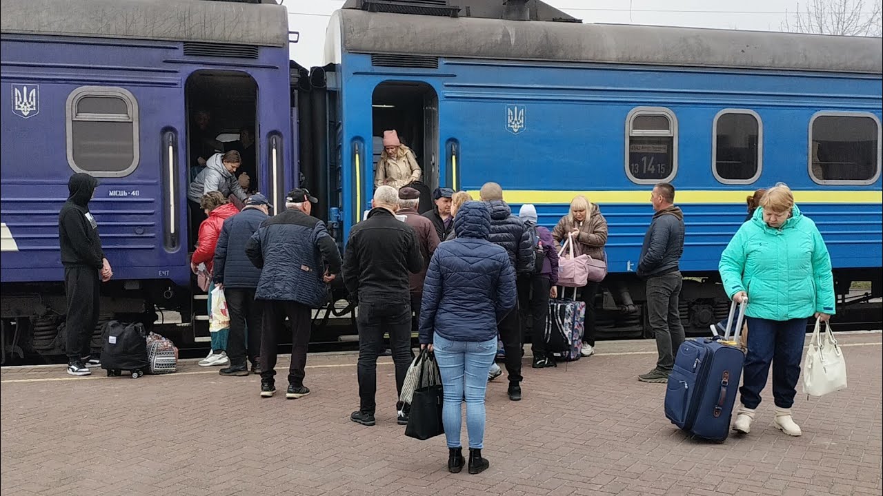 Трускавець сьогодні. Прибуття і розпаковка поїзда Дніпро - Трускавець 28 березня 2025