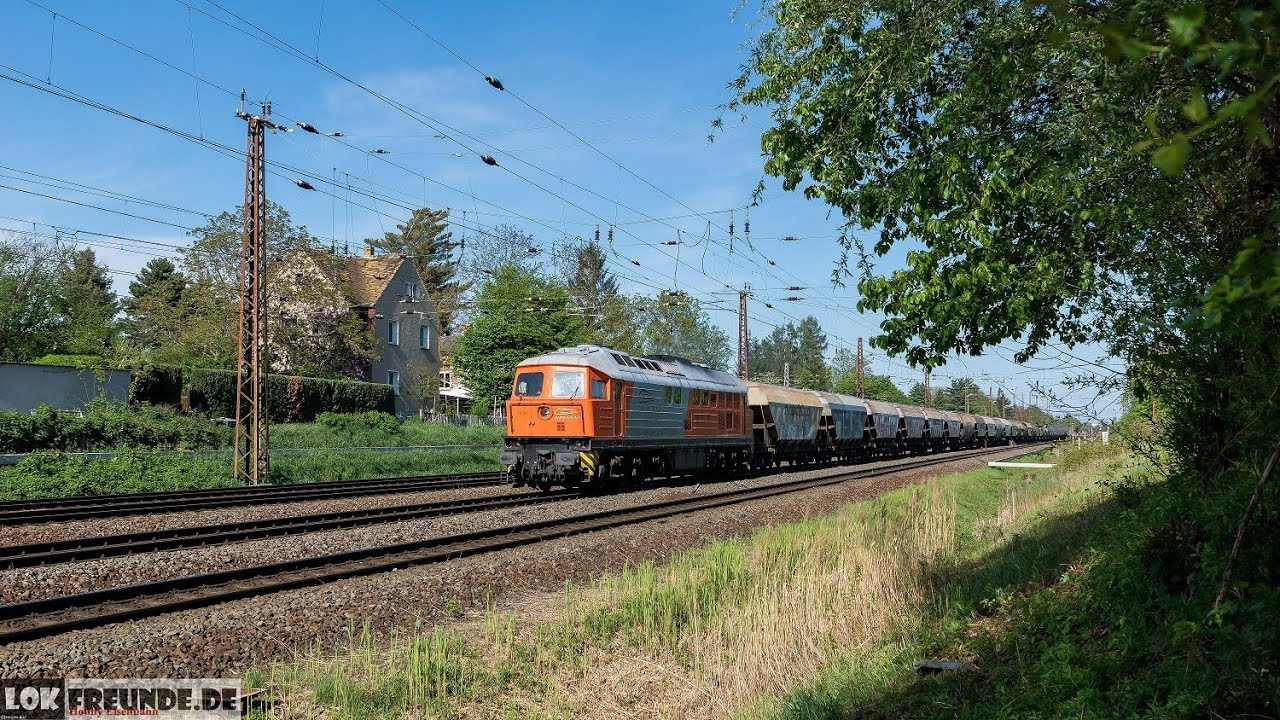 Russische V300 - Güterzugdienst mit 230 077 und Co.