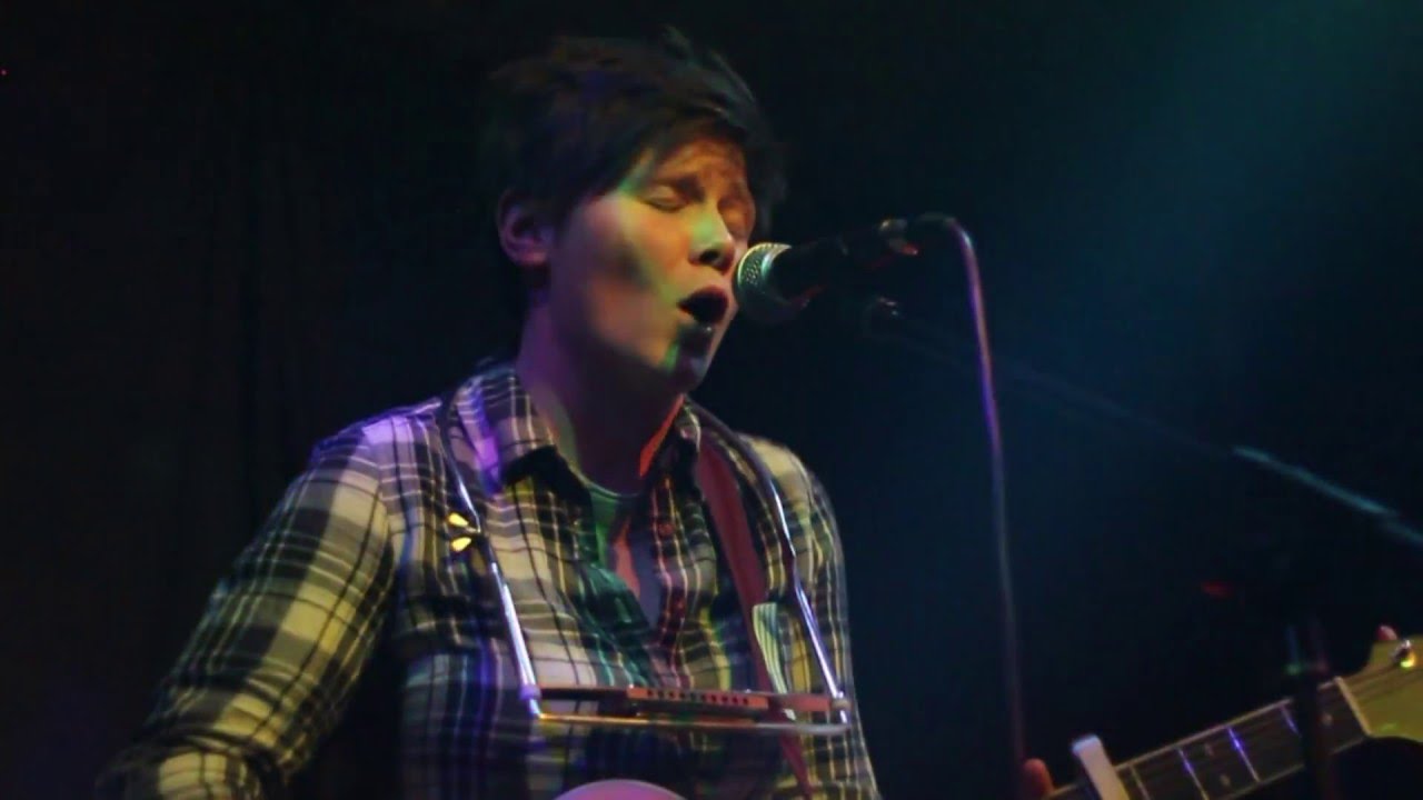 Grace Petrie - Inspector Morse (live acoustic) at The Cricketers, Kingston with David Rovics/ Tim OT
