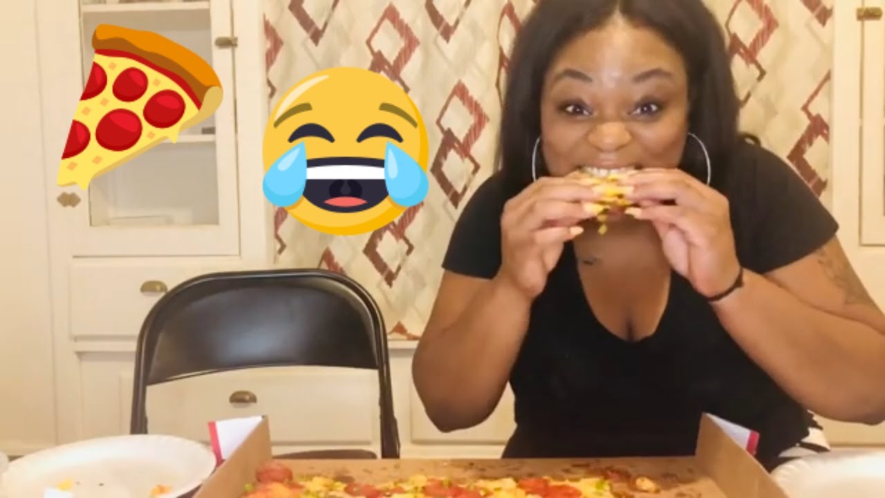 CHOKING to see how my boyfriend would react *PRANK | PIZZA MUKBANG | *funny reaction*