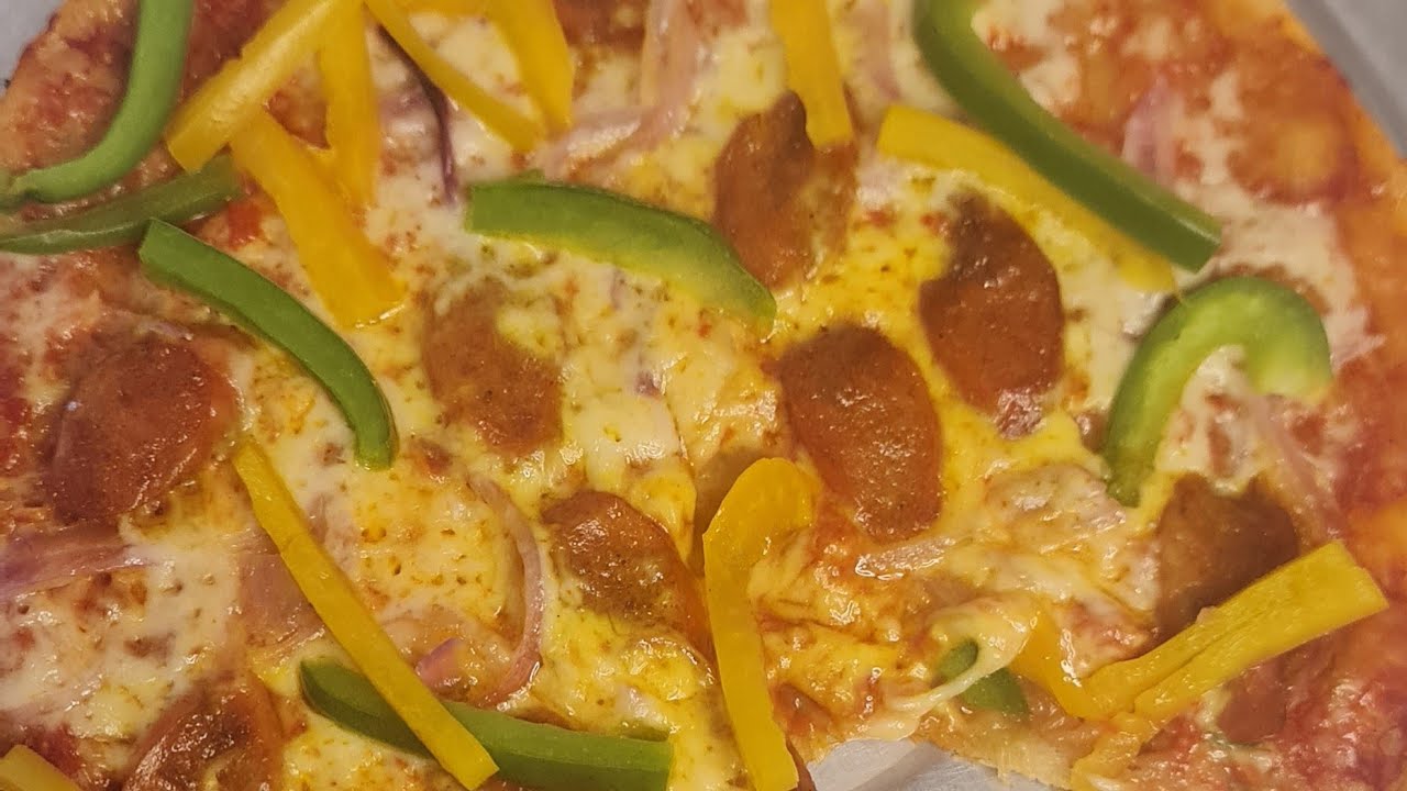 No oven, no limits! 🔥🍕 My gas-cooked pizza is golden, cheesy, and totally irresistible! 😋✨