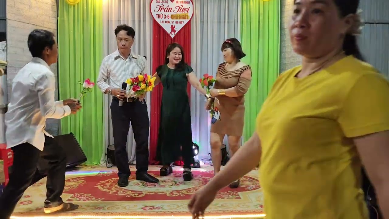 Chị Ngọc Hạnh & anh tùng giao lưu CLB trần tươi ca khúc Ru lại câu hò 