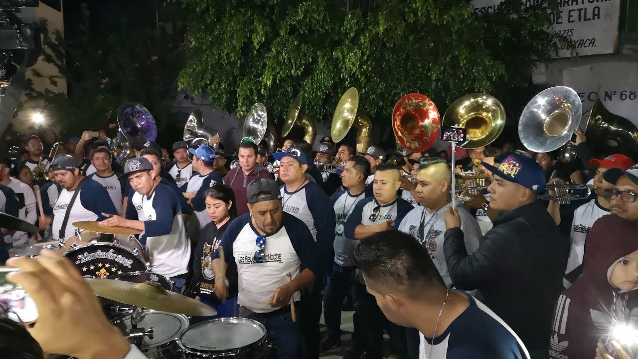 Banda Los Reyes de la Noche con 11 Tubas, 3 tarolas, 3 tamboras Muerteada Chapulineros 2018