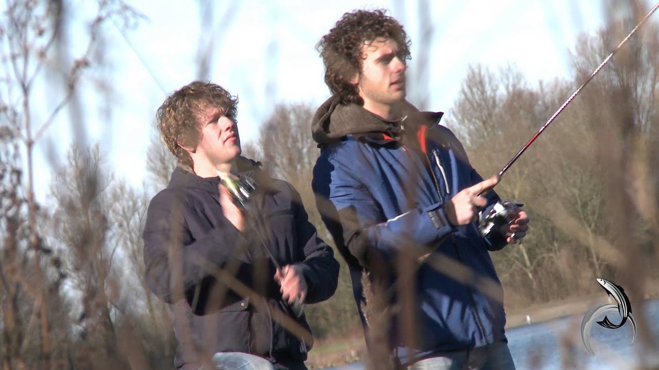 Thom en Daniel gaan forelvissen in Geestmerambacht