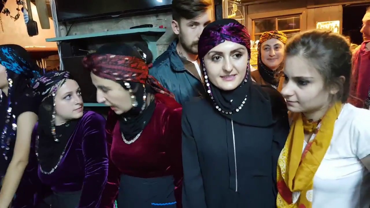 Çinçiva Kahvede Büşra ve Vahitin Kına Gecesi 3