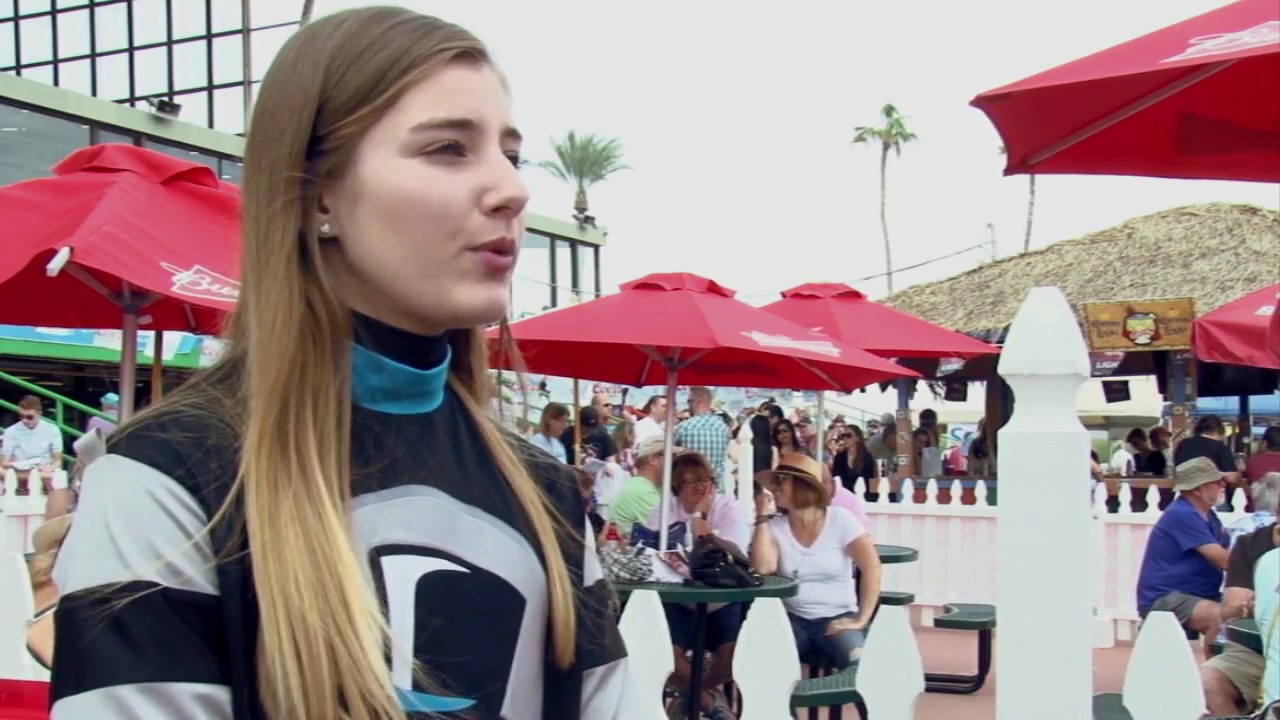 Female jockeys bring diversity to the male-dominated sport | Cronkite News