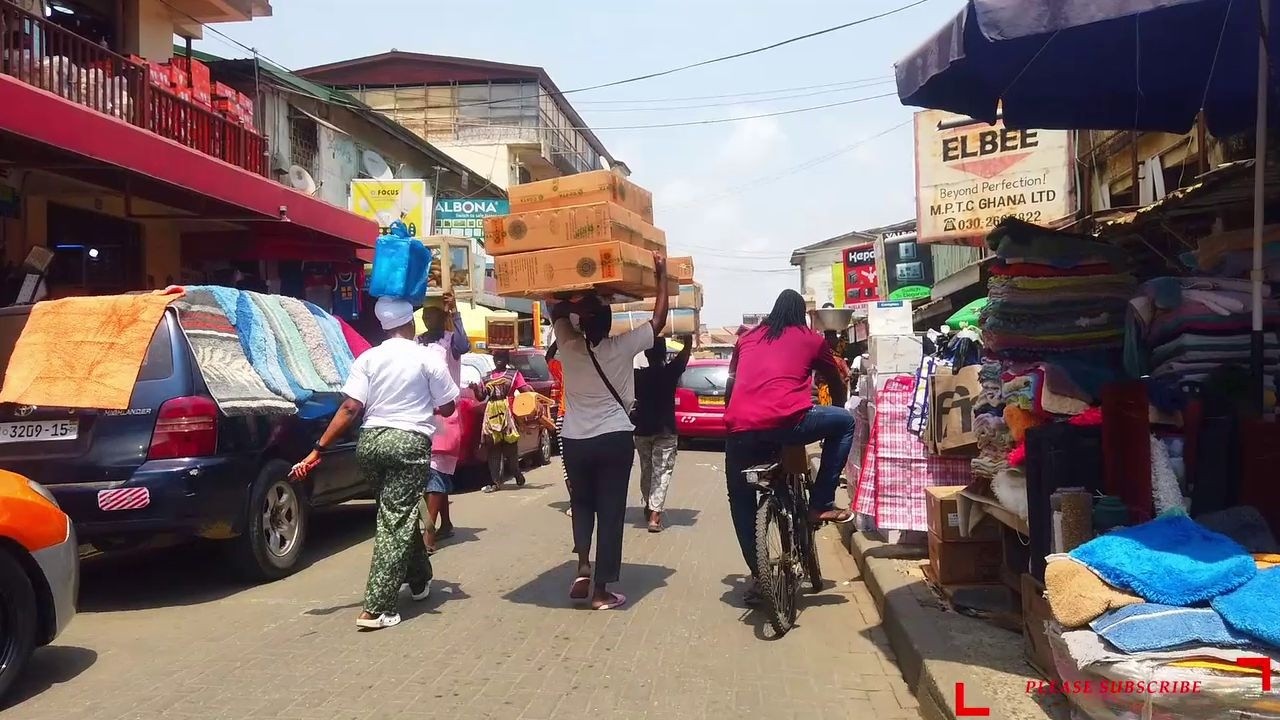 Exploring Accra, Ghana: The Beauty Of Makola Market & Its Streets!