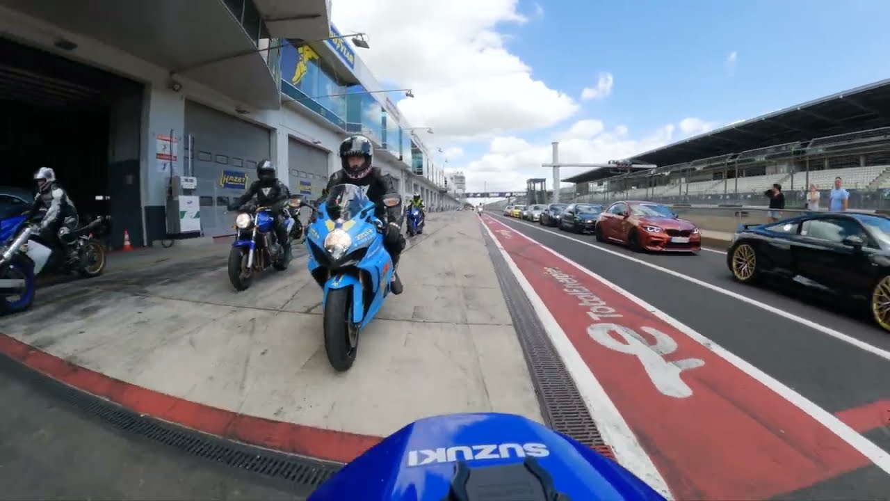 GSXR 1000 K7 Rizla follows GSXR Max Neukirchner Nürburgring GP 20.08.2022 GoPro MaxLens