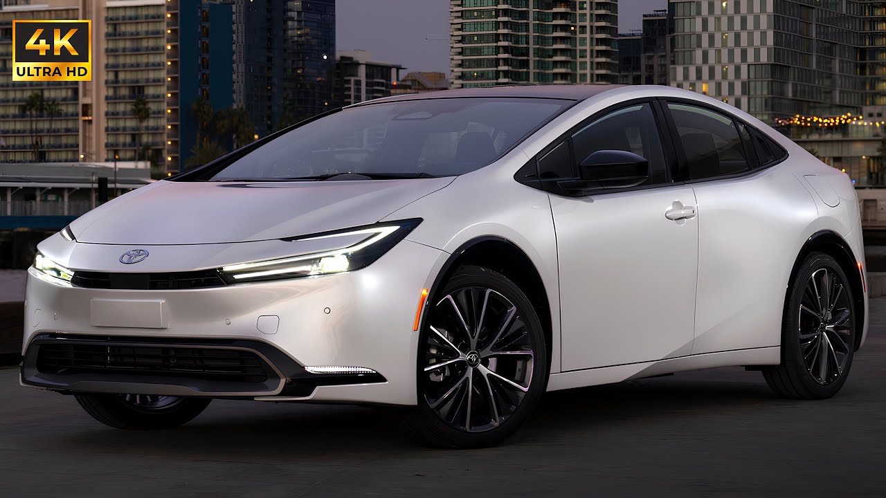 Новый Toyota Prius Phev 2025 года — интерьер и визуальный обзор