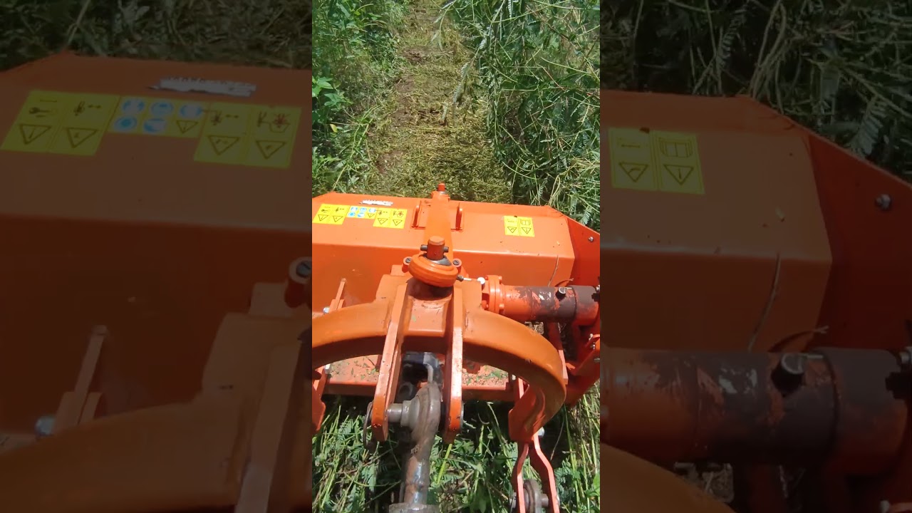 Mini tractor mulcher machine for rent 9842015991#mahindratractor #oja2130 #agriculture