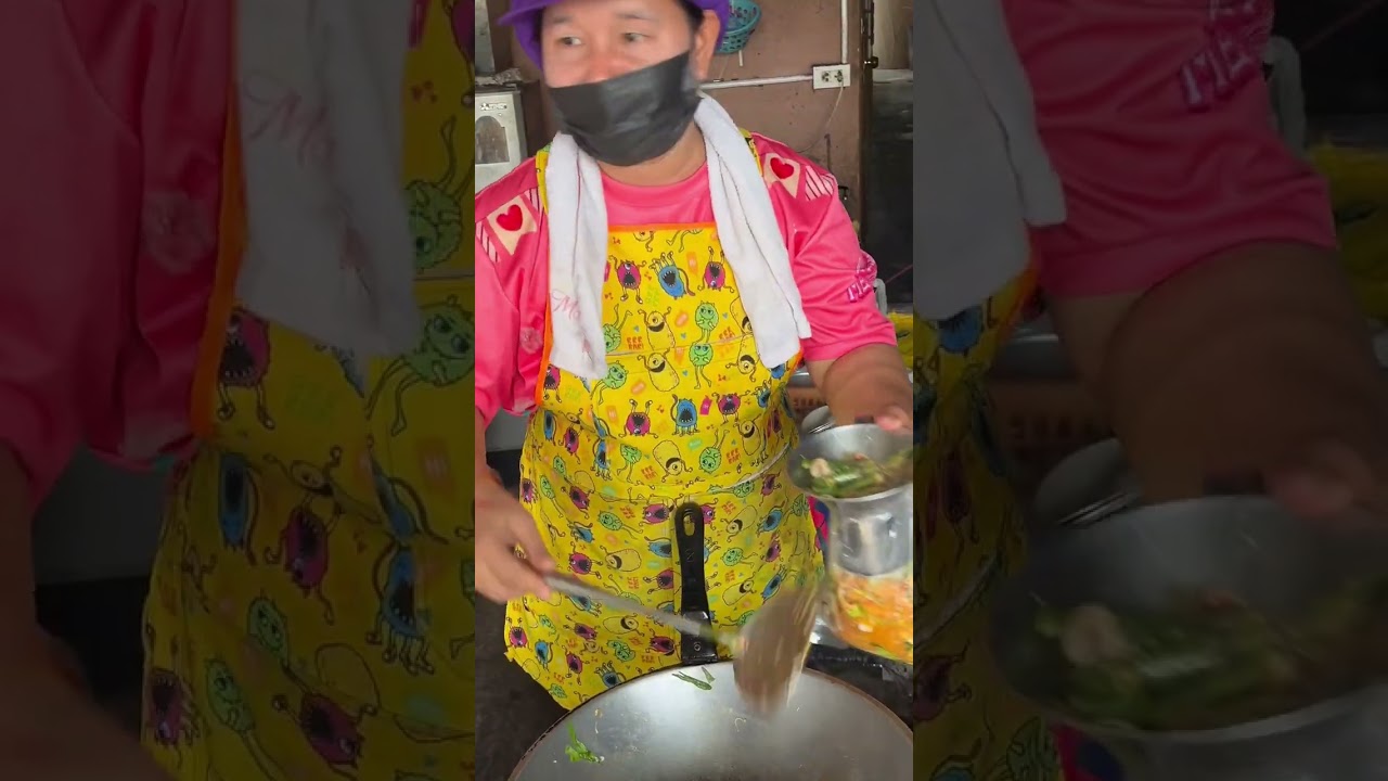 ร้านเจ๊ชูอิ่มสุขเครื่องกั้นทางรถไฟหลังโรงเรียนเทคนิคฉะเชิงเทรา
