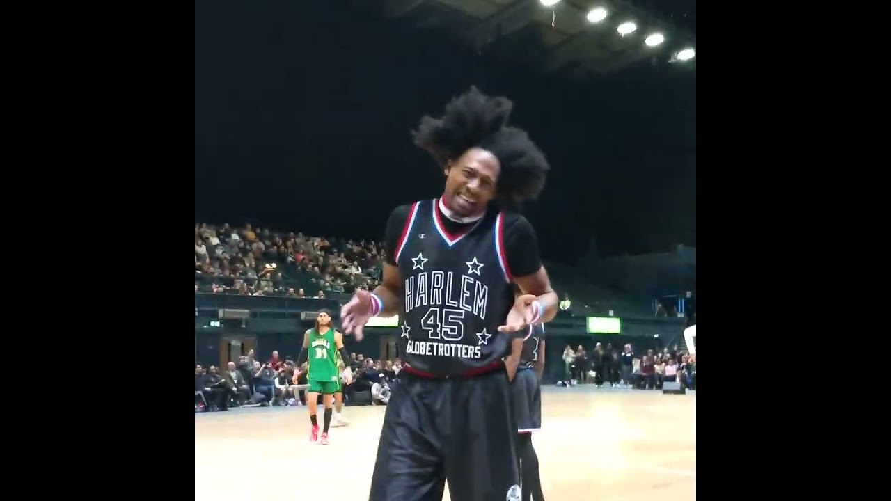 Harlem Globetrotters (2024 World Tour, London) 19Feb2024 [video 7]