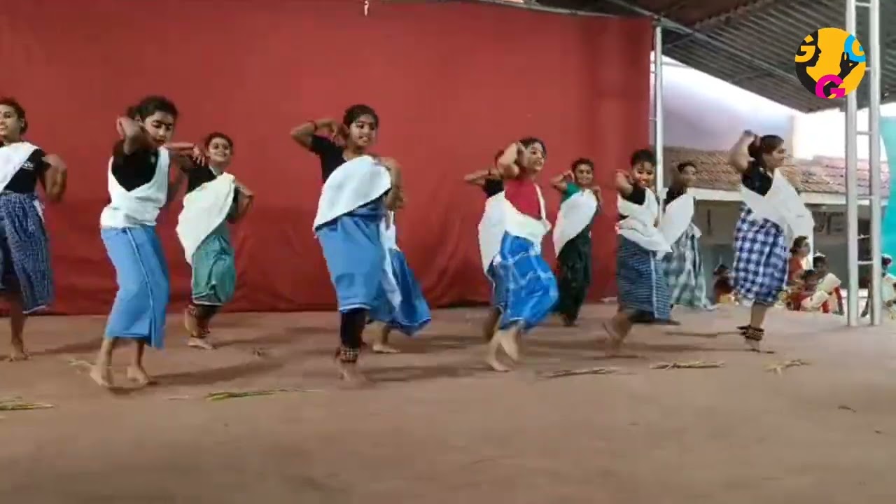 Kathirulayum Ponnarankara Padathin - Folk Dance Group
