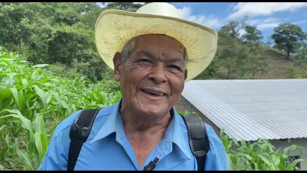 Más de 60 años cultivando la tierra.