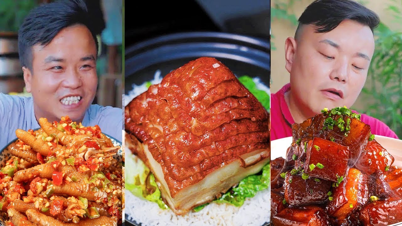 Ba cậu nhóc nghịch ngợm chơi trò đoán hộp bí ẩn trong khi ăn ở vùng quê.
