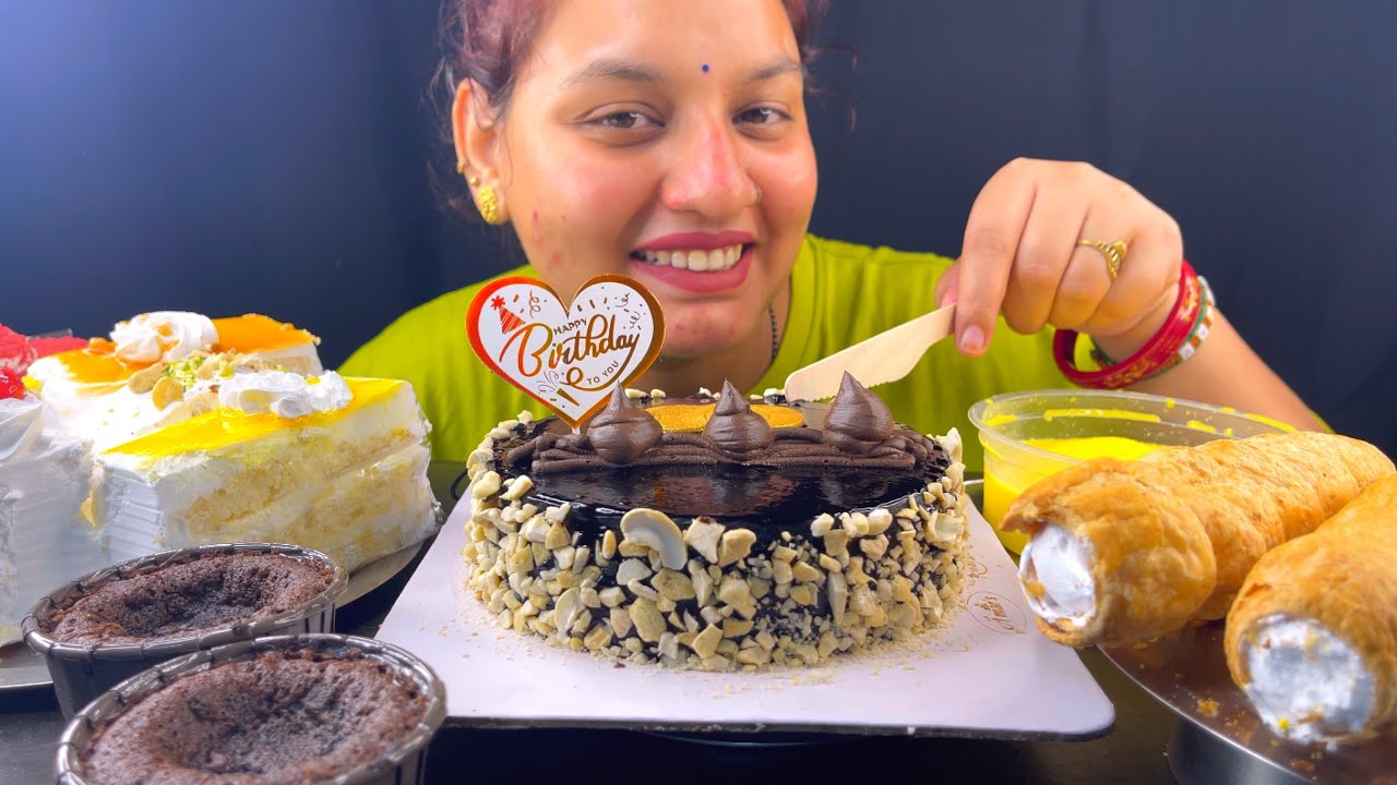 Eating 😋Choco Lava Cake,5 Types Of Pastery,Cream Rolls,Rasmalai,Chocolava Cup Cakes ll Foodie Gd ll