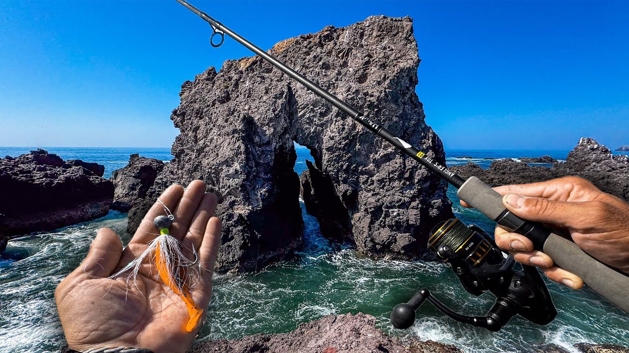 Pescando y Explorando Hermosa Playa llena de Piedras y Arrecife de Coral!