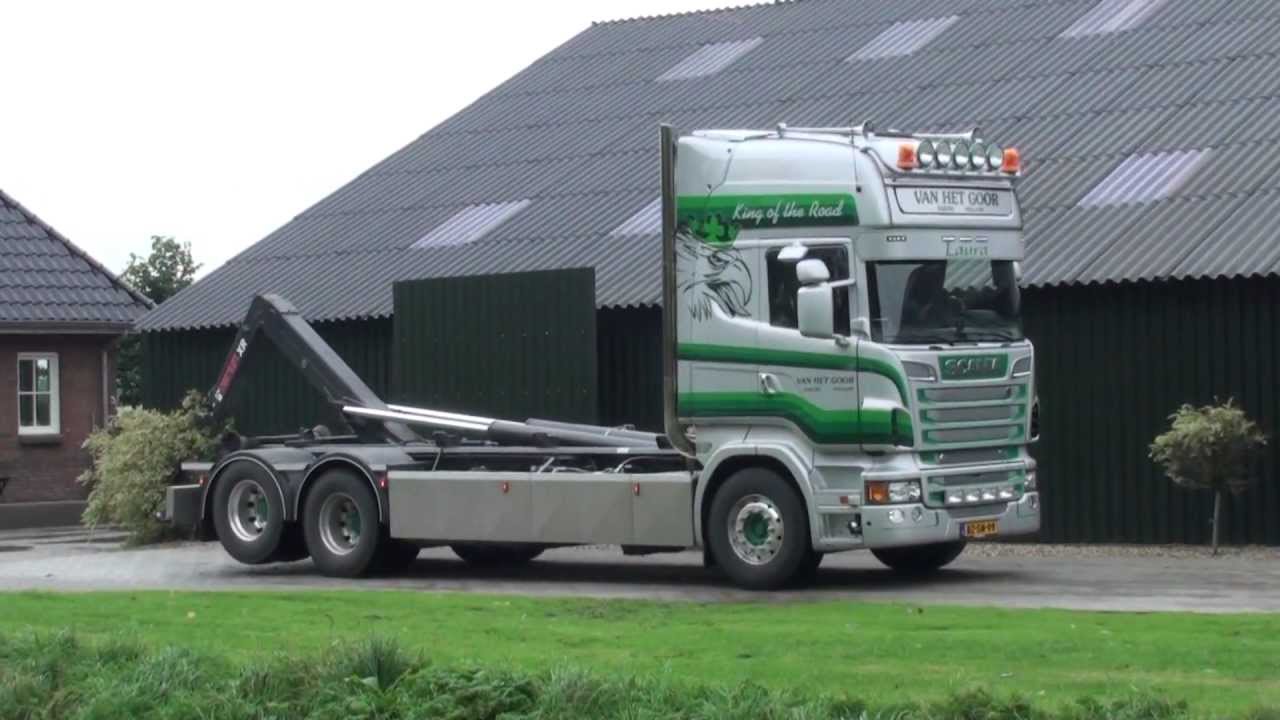 scania R500 V8 van het Goor containers laden.