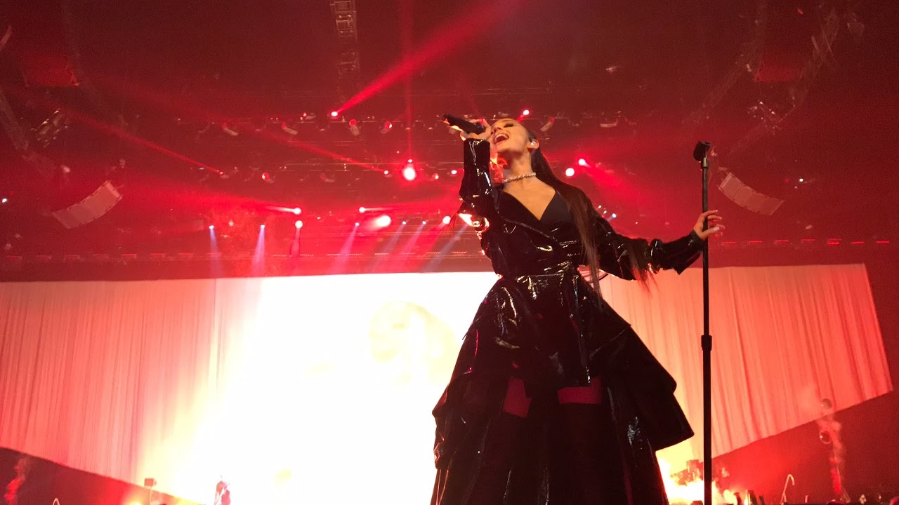 FRONT ROW Dangerous Woman (Live in Indianapolis) - Ariana Grande Dangerous Woman Tour