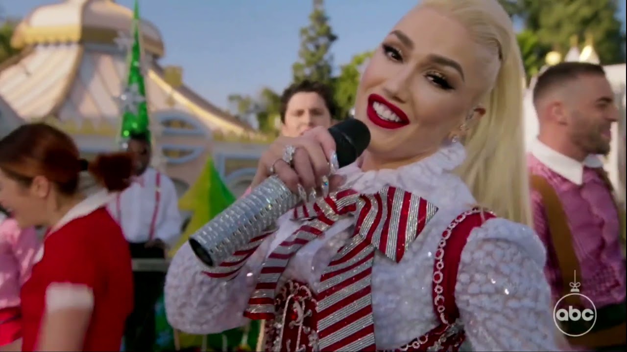 Gwen Stefani-Cheer For The Elves, December 25, 2021