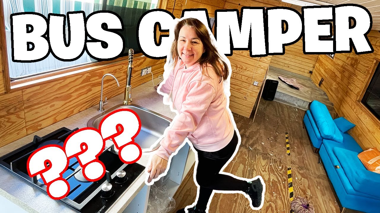 Мы установили НОВУЮ КУХНЮ Camper в переоборудованном под кемпер АВТОБУСЕ.