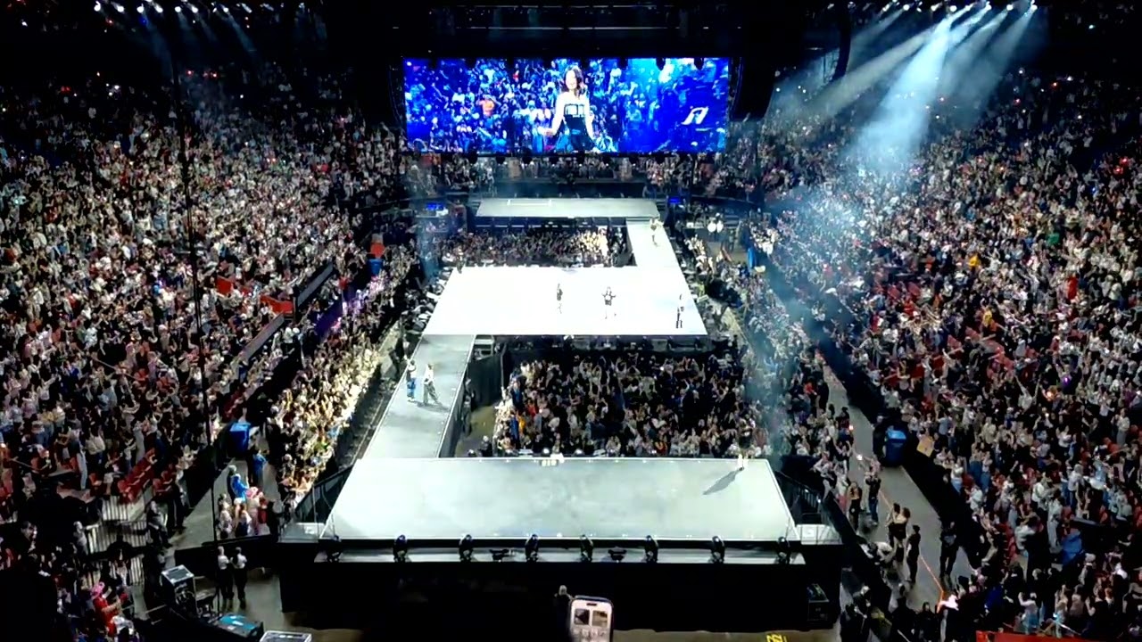 Twice K-Pop Group I Feel Special 3/3/26 Centre Bell Montréal Québec Canada