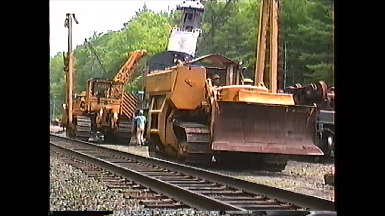 Guilford Train Wreck, Big hook and side boom crawlers at work 06/18/1991
