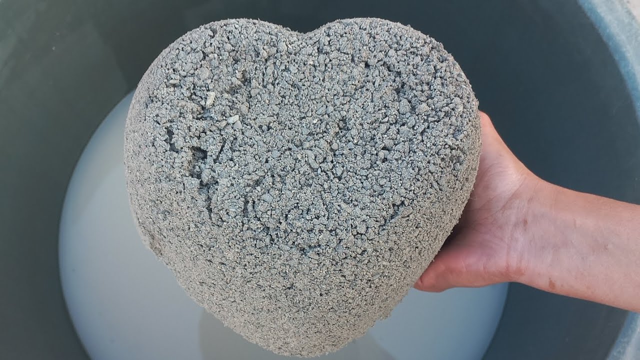 New Video 🎀New Heart Shapes of Black concrete crumbling and dipping in water dry crumbling on Paste