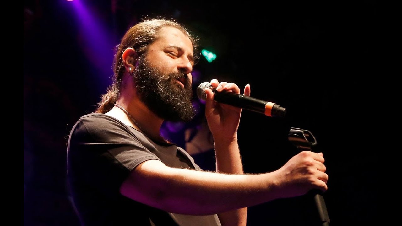 KORAY AVCI - Şafak Türküsü (Ahmet Kaya cover) (Konser/Canlı) @Antalya Açık Hava Tiyatrosu