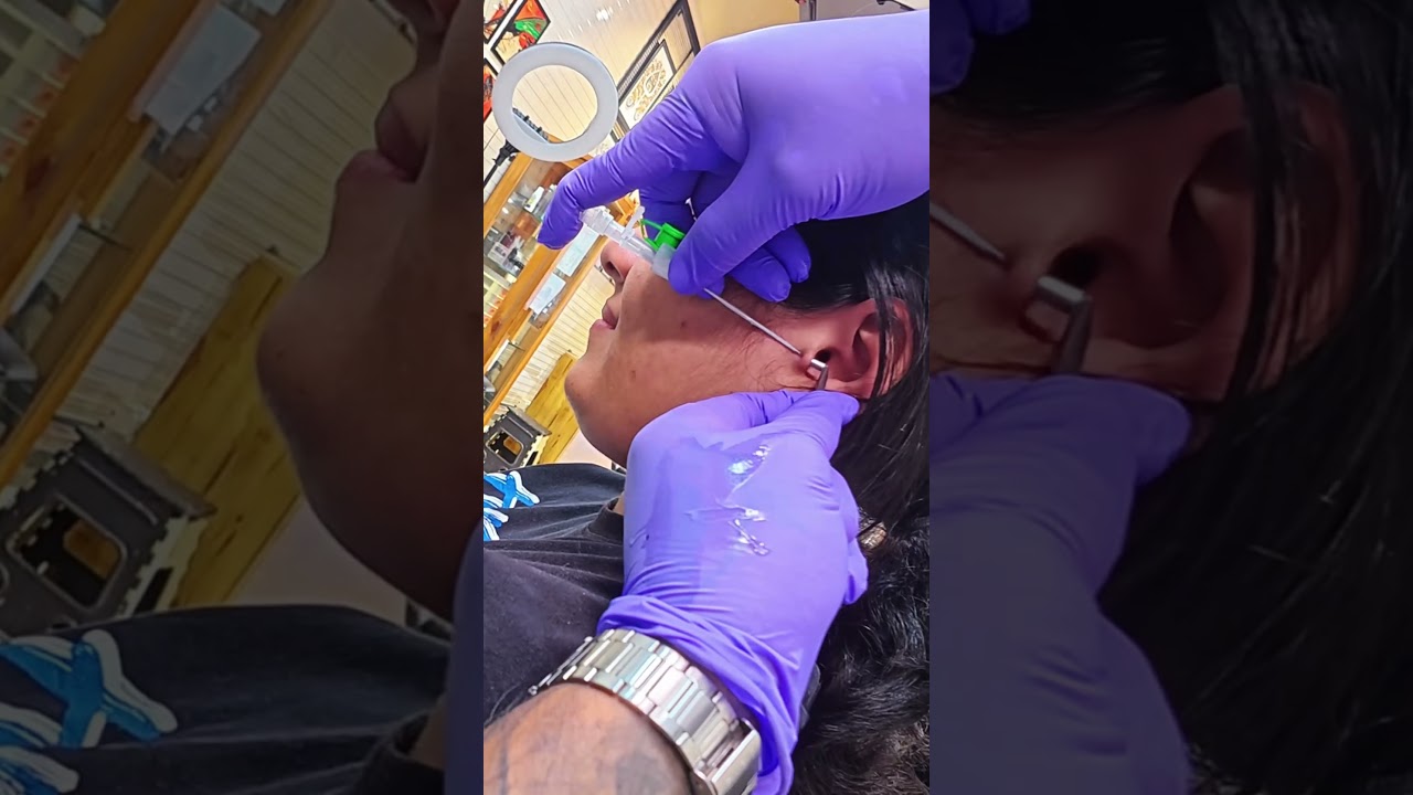 Tragus piercing