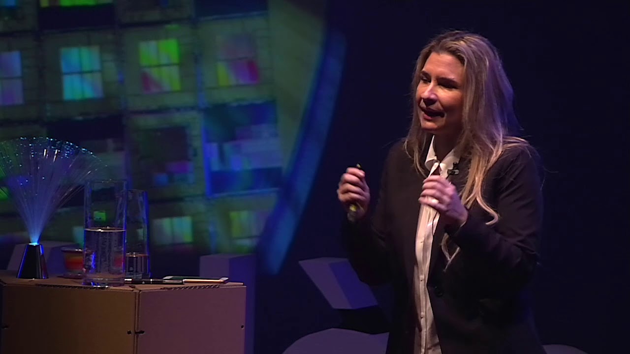 Nanofotónica: la revolución tecnológica del futuro | Elena Pinilla | TEDxUPValència