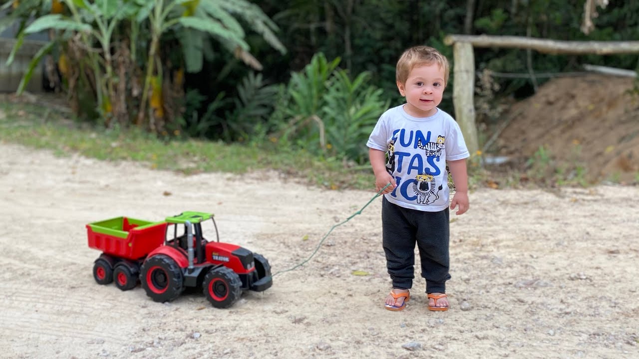 BRINQUEI DE CARRINHO COM O MEU FILHO.