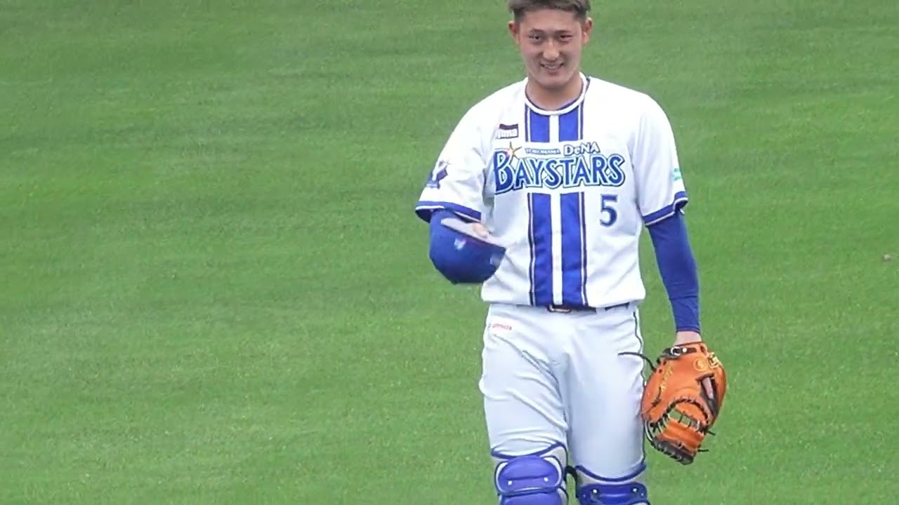 【2026/宜野湾/2日目】古市とキャッチボール中に突如暴投を連発する松尾汐恩(2026.2.2）
