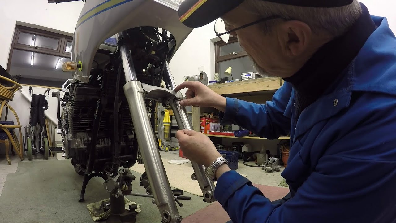 Yamaha XJ900f part 4.