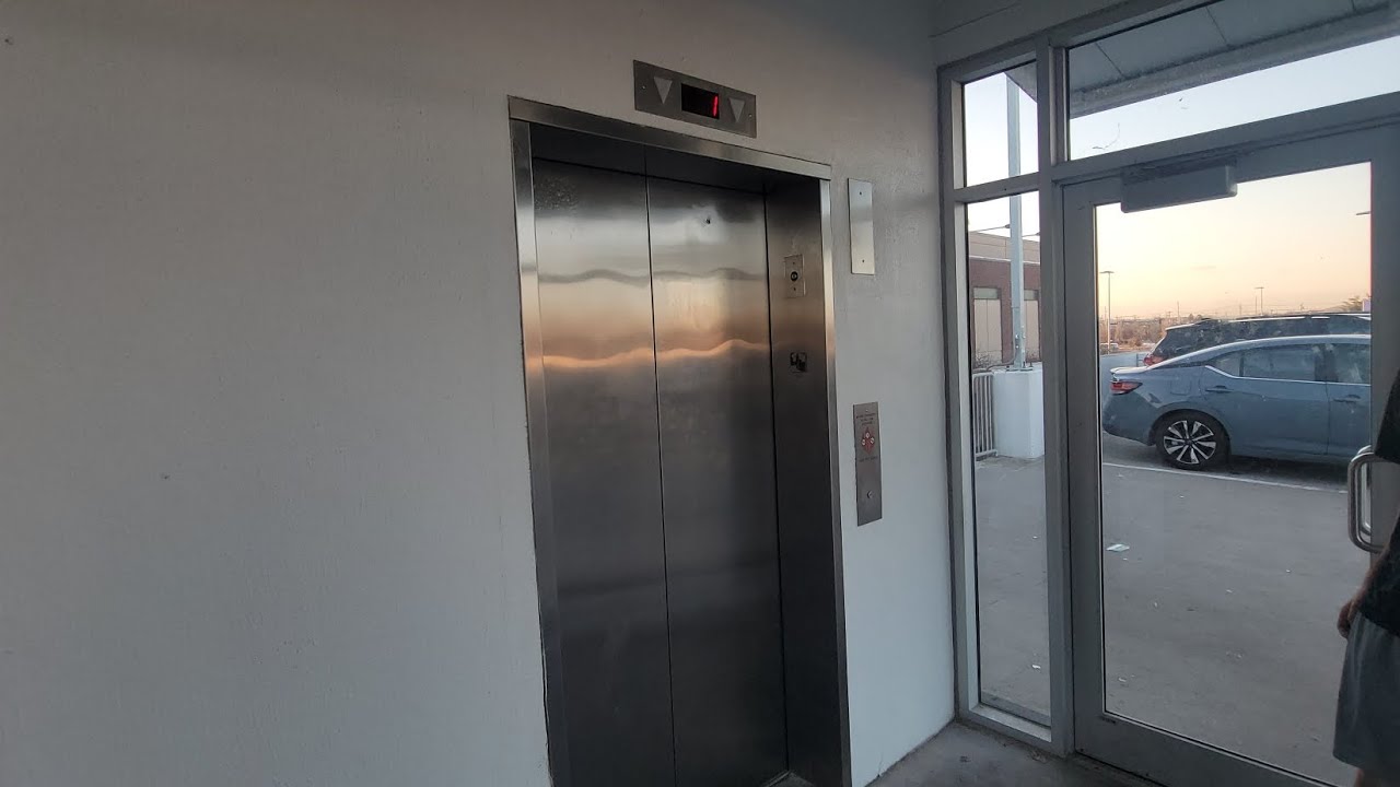 MOD: Morgan Hydraulic Elevator @ DSG Purple Parking Deck, Roosevelt Field, Garden City, NY