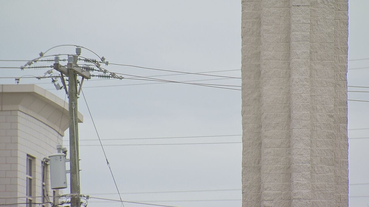 Charlotte prepares for icy weekend with emergency crews on standby | WSOC-TV