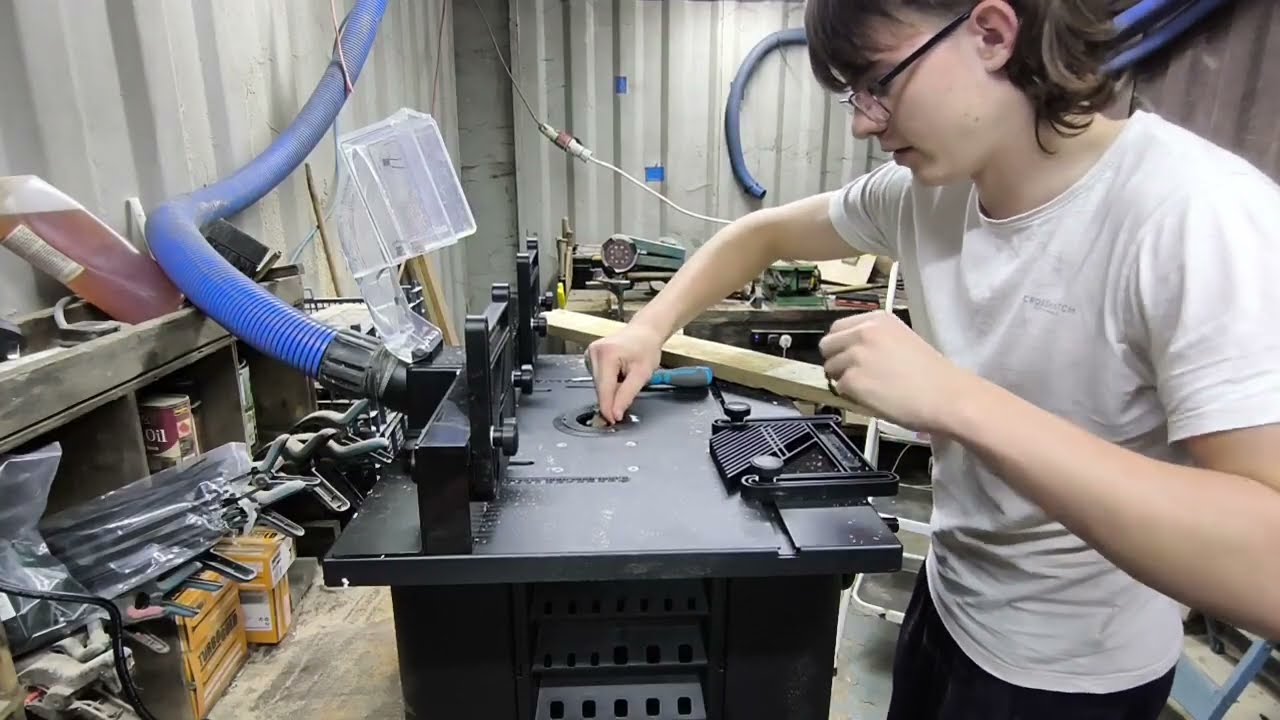 Rutland's £250 router table set up and first impressions.