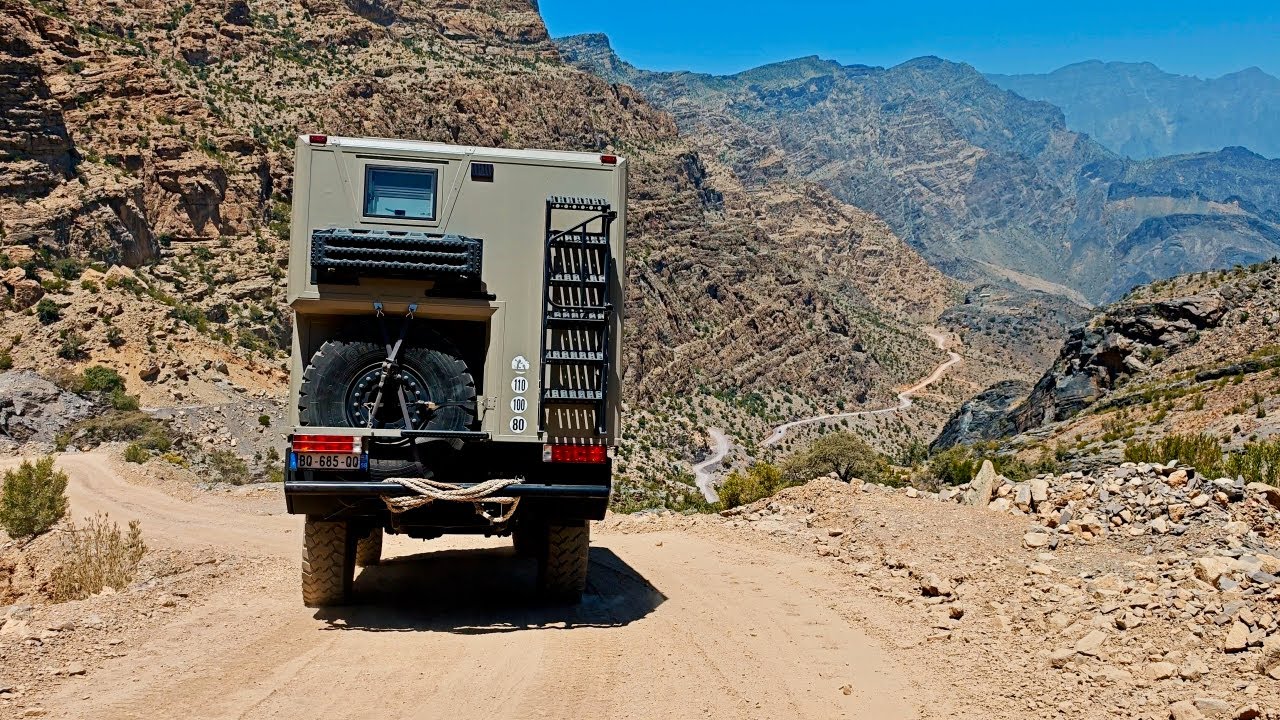Off road in Unimog - Oman - Beautiful Scenery Hajar Mountains Ash Sharaf  Snake Canyon Xiaomi DJI 4K