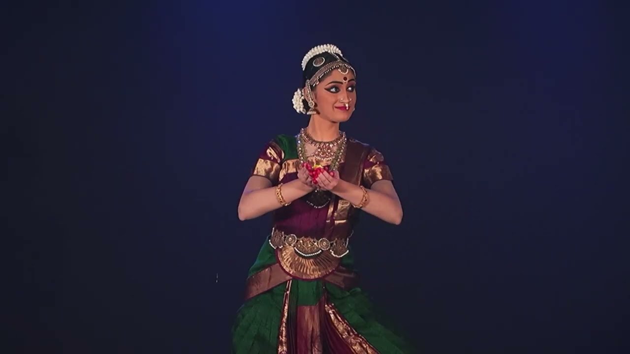 Pushpanjali || Saraswati Ragam || Bharatanatyam Dance || Srividhya Raghavendran