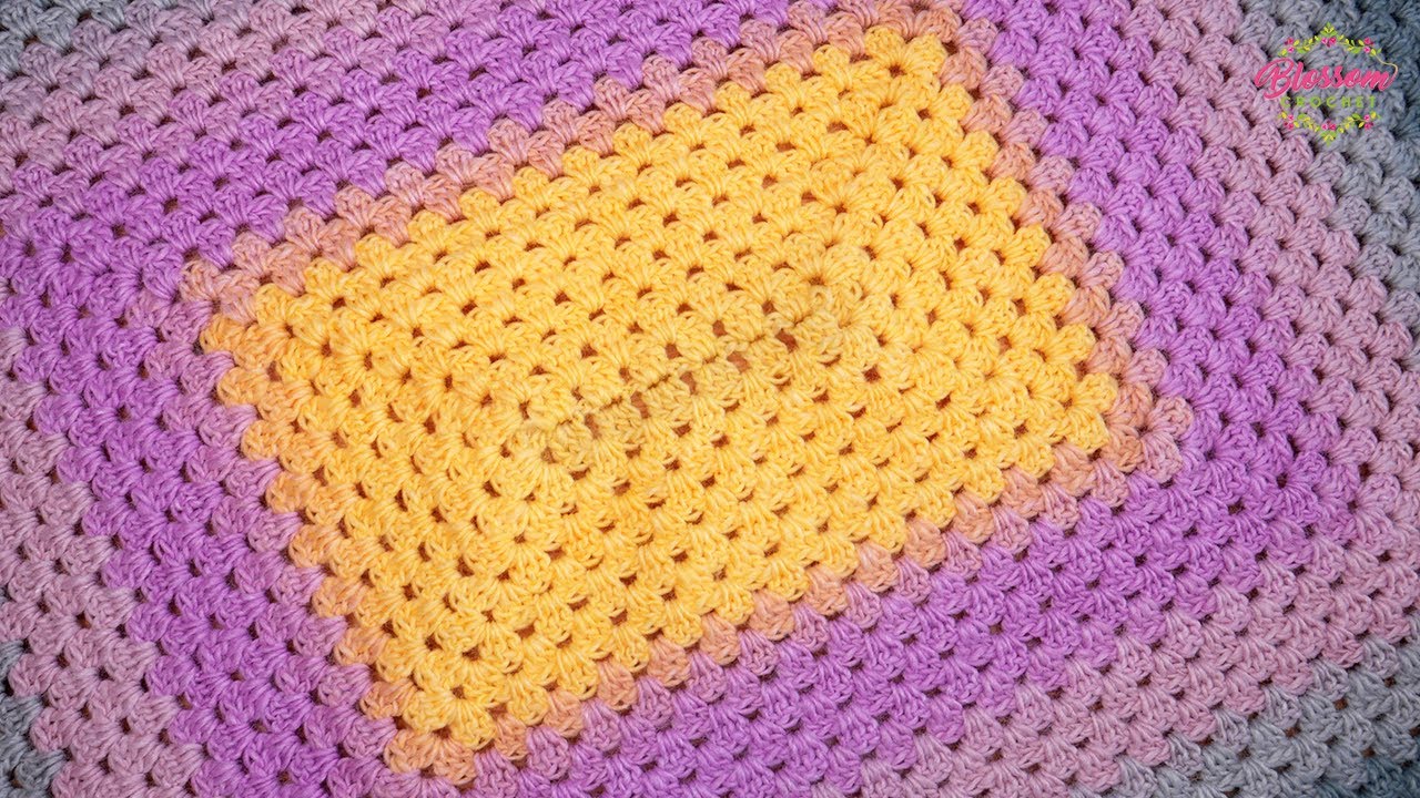 EASY Crochet - Perfect SEAMLESS Granny Rectangle (& no twisting!) Simple Tutorial 🌸