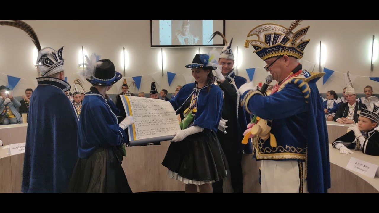 Carnaval in Doetinchem losgebarsten na traditionele sleuteloverdracht