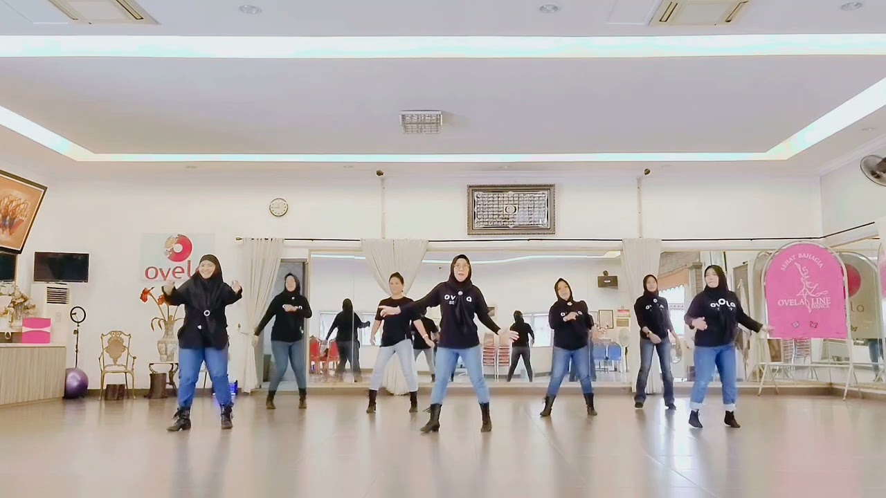 Happy Contra Line Dance | Tulip Class | Ovela Studio Palembang 