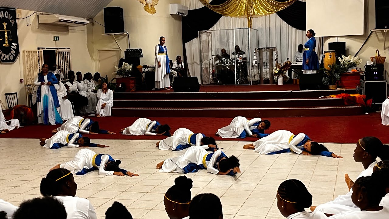 We want revival - Red Worship | Extended Version| Warriors of God dance ministry