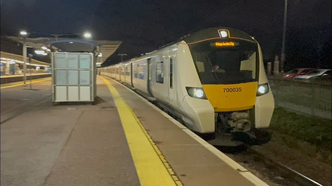 Trains at Potters Bar, ECML, 14/12/23