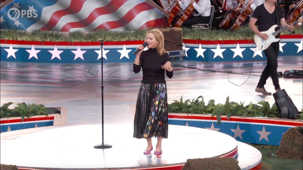 Belinda Carlisle Performs 